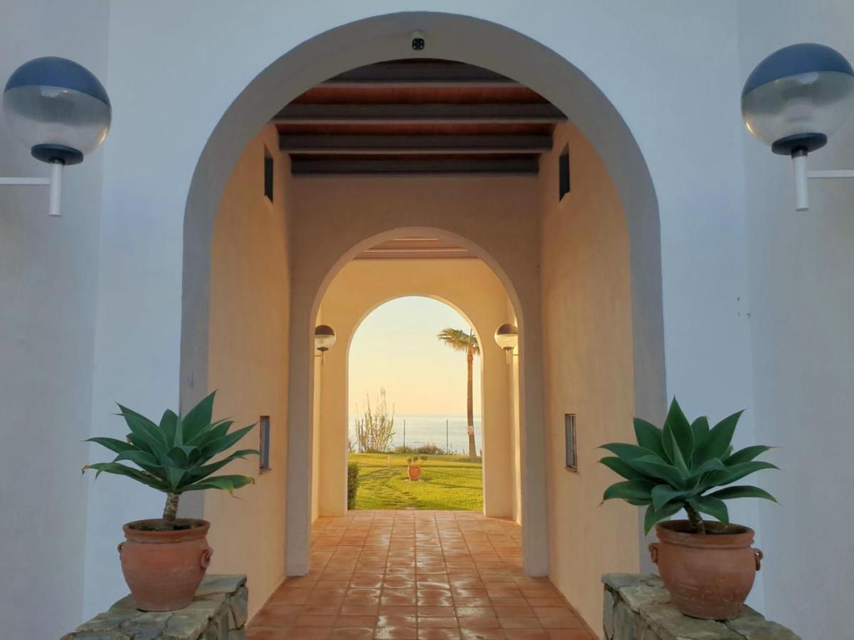 Casitamar Frontline Beach House Rental Casares Costa Near Estepona Bahia de Casares Ngoại thất bức ảnh